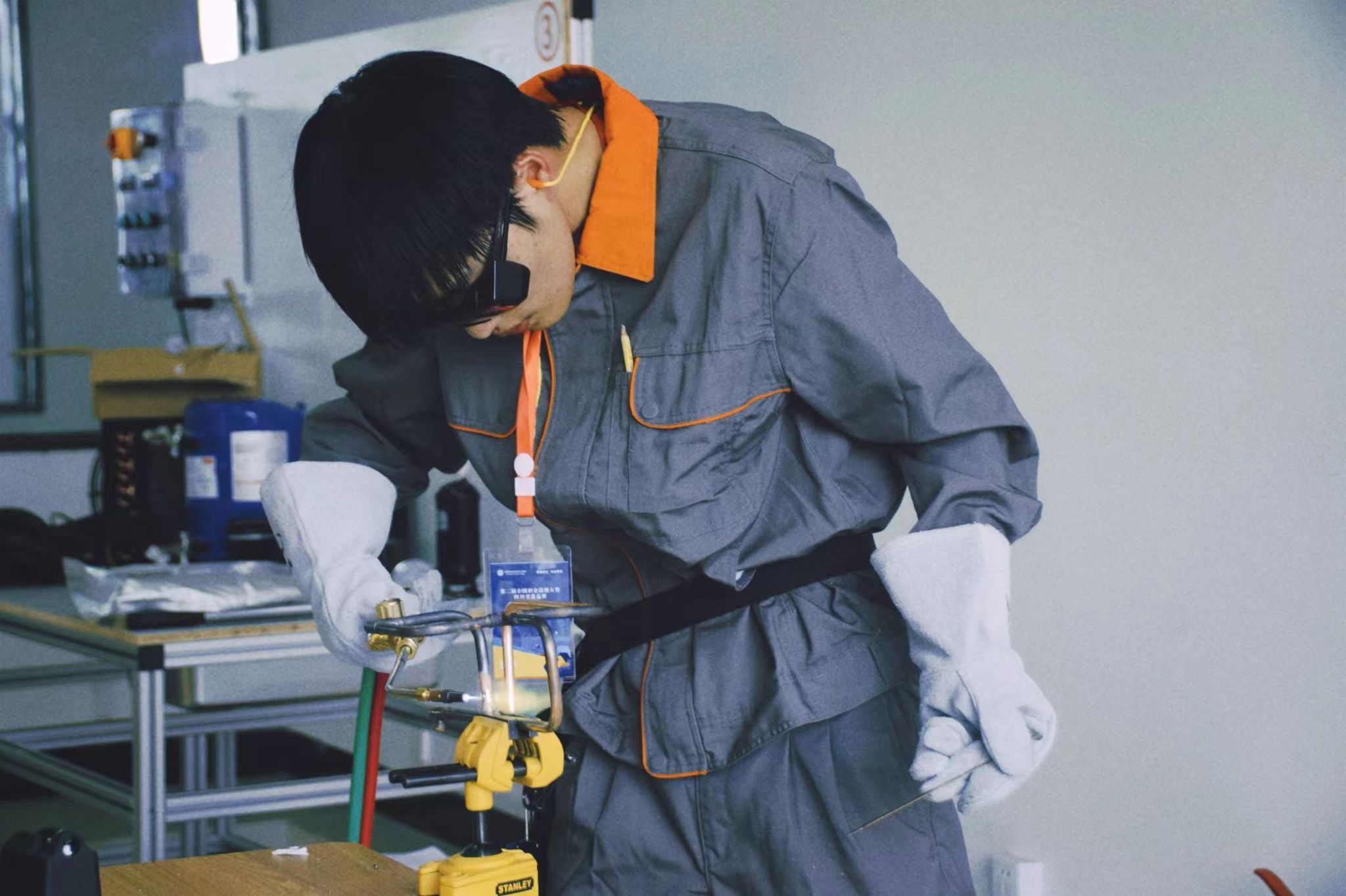 亚洲午夜成人满18免费网站